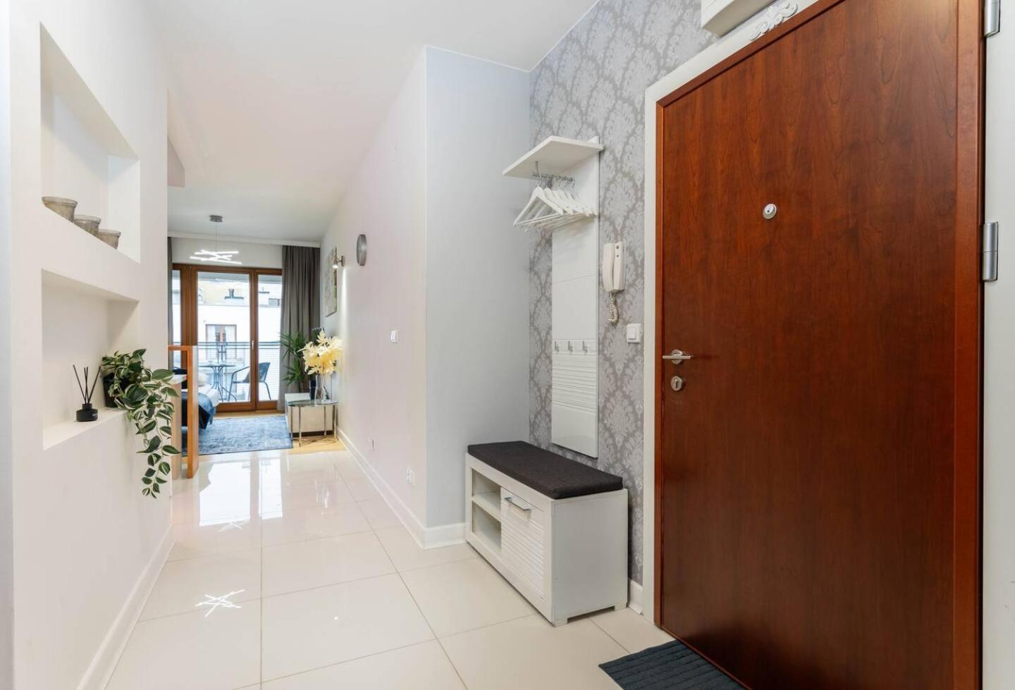 Urban Blue 2 Bedroom Wola Apartamento Varsovia