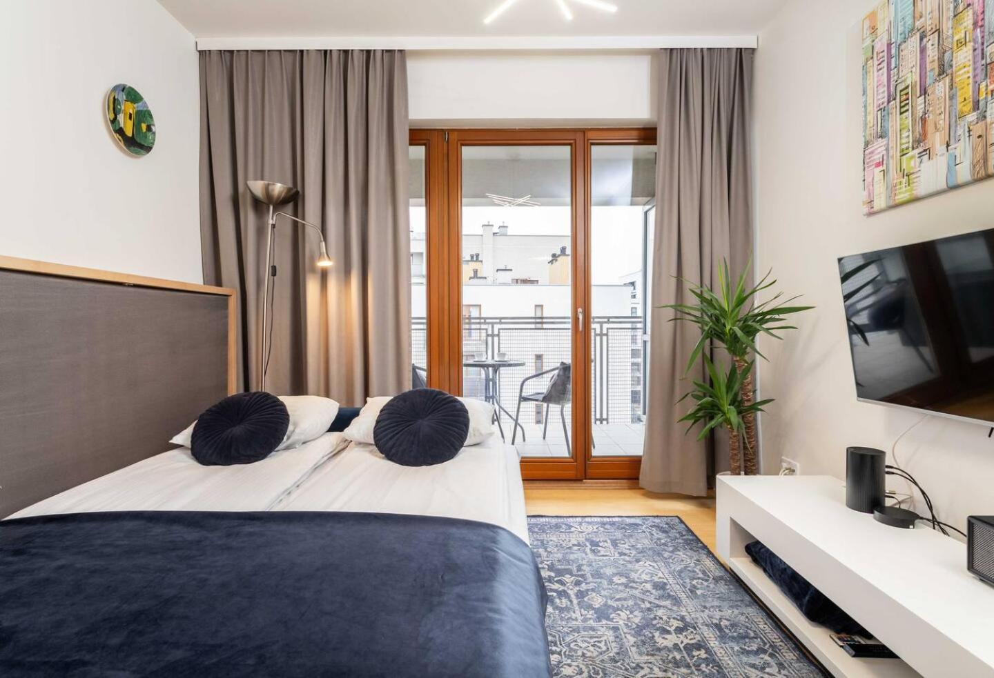 Urban Blue 2 Bedroom Wola Apartamento Varsovia